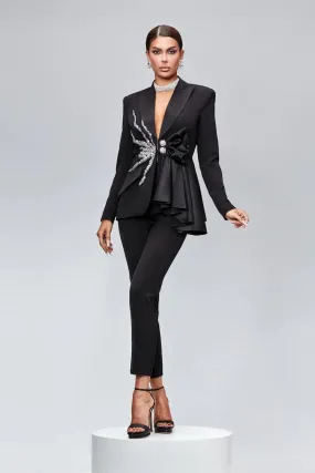 Completo tailleur nero con decorazione argento BBy volant fiocco e cut-out in vita