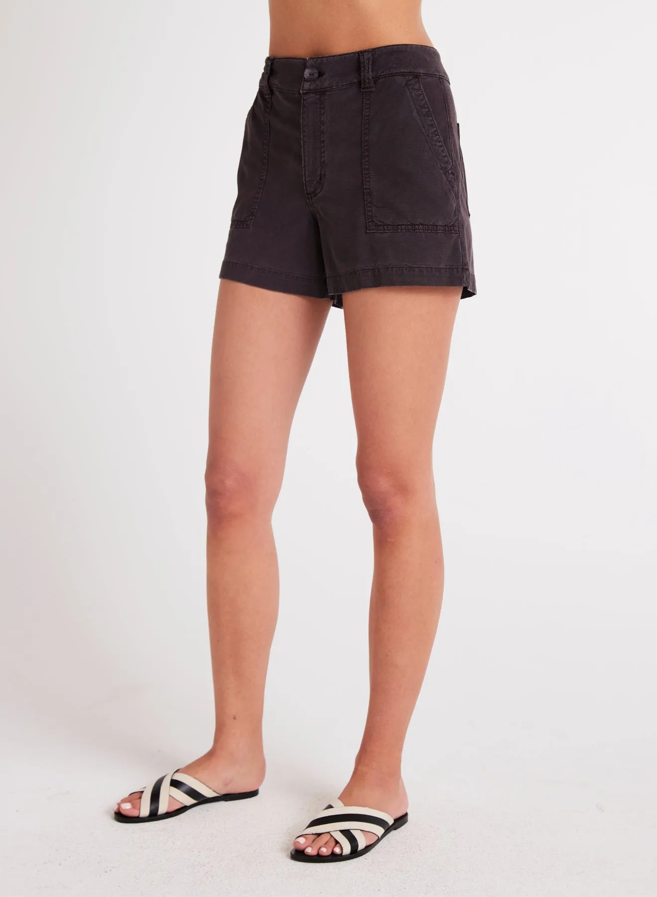 Poppy Voyage Pocket Short - Black Smoke