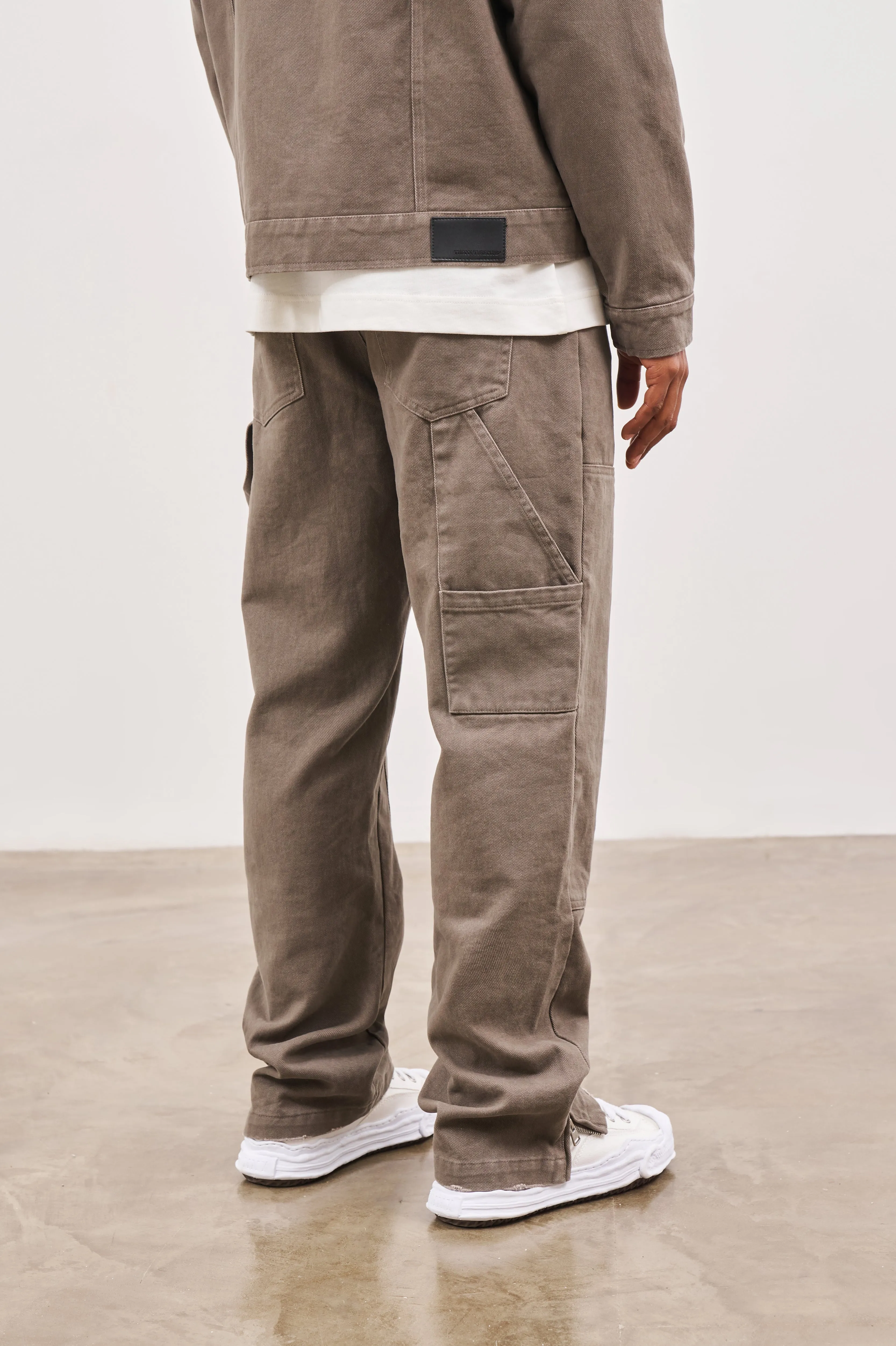 TWILL RIVET DETAIL CARPENTER PANT - BROWN